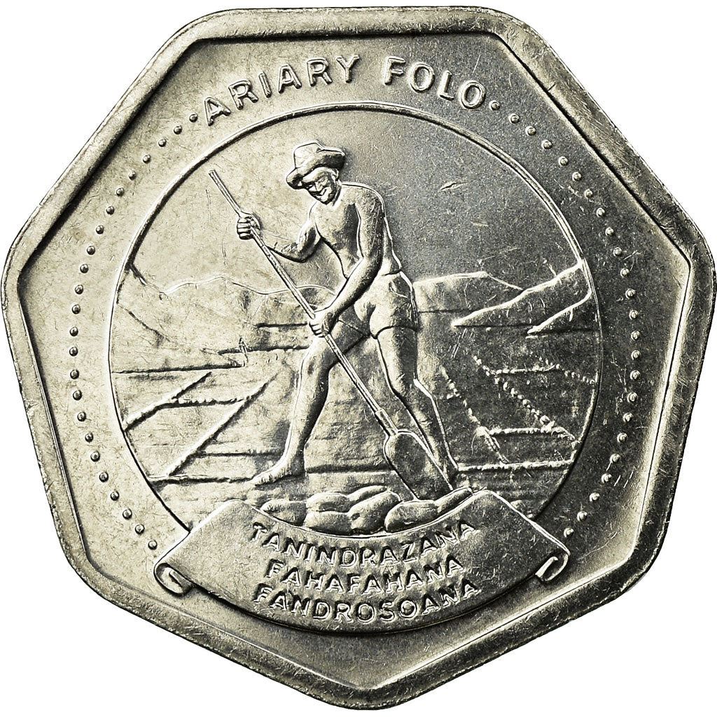 Madagascar | 10 Ariary Coin | Star | Worker | Peat | Km:27 | 1999
