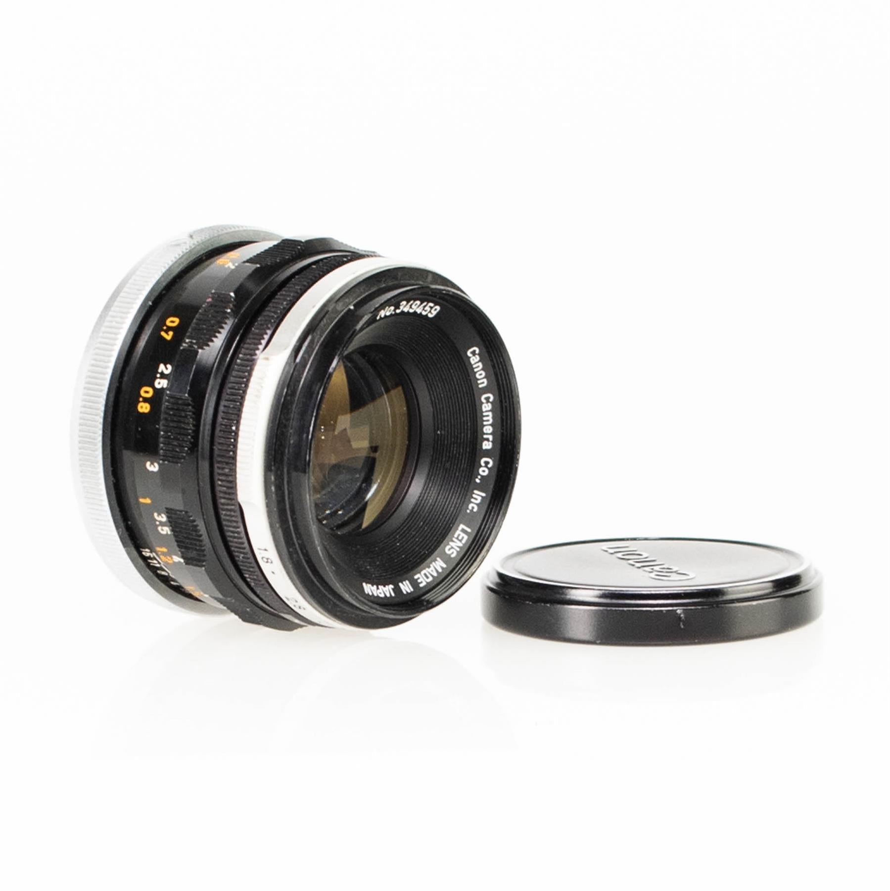 Cano FXとFL 50mm f1.8レンズ Canon FX Camera | Canon FL 50mm f1.8 lens | White | Japan | FD mount |