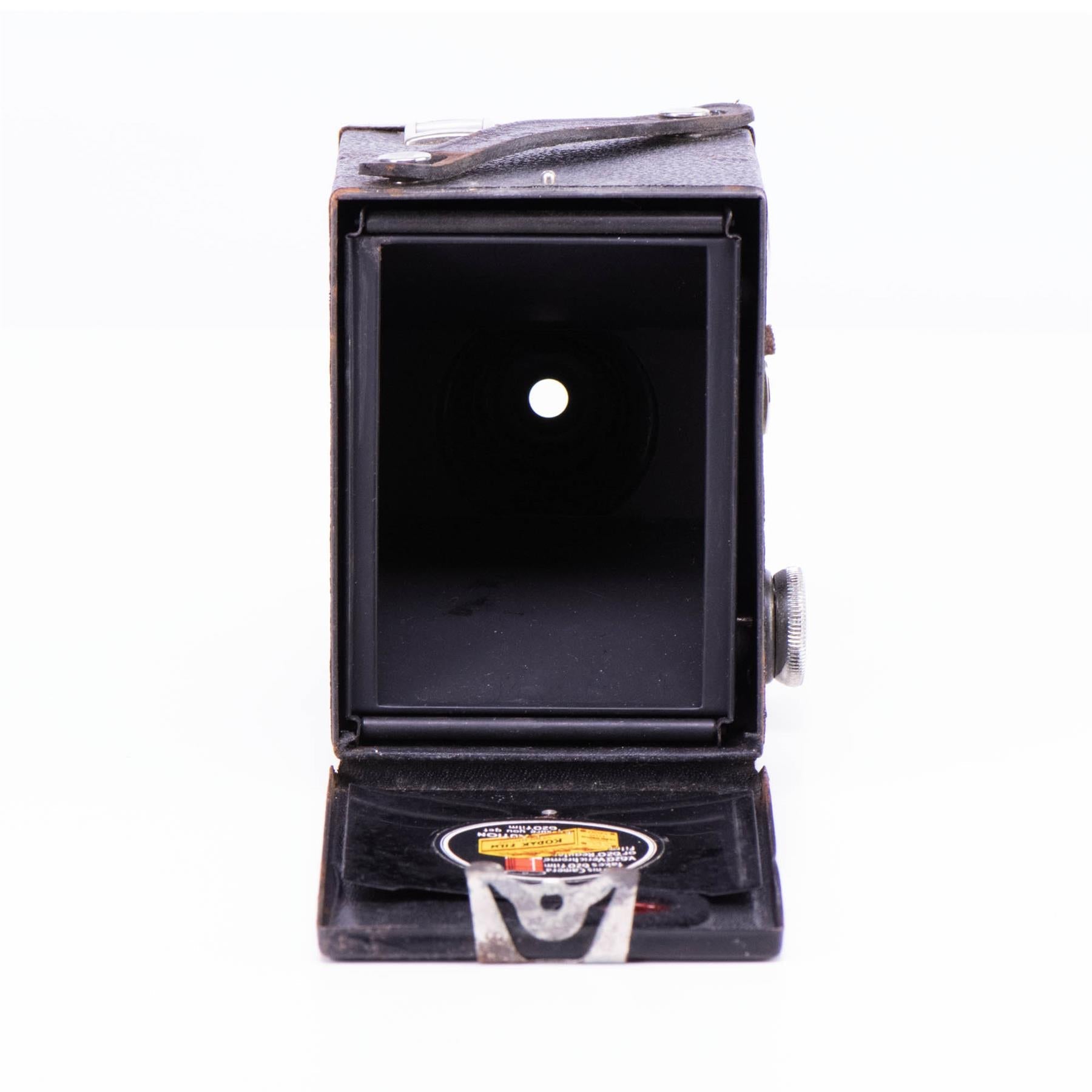 Kodak Six-20 Brownie Senior Camera | 95mm f11 lens | England | 1939 -