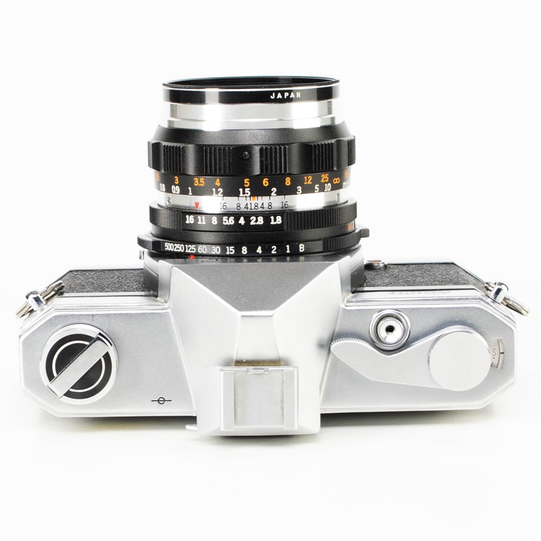 Kowa seT Camera | Fixed Kowa 50mm f1.8 lens | White | Japan | 1967 | Not working
