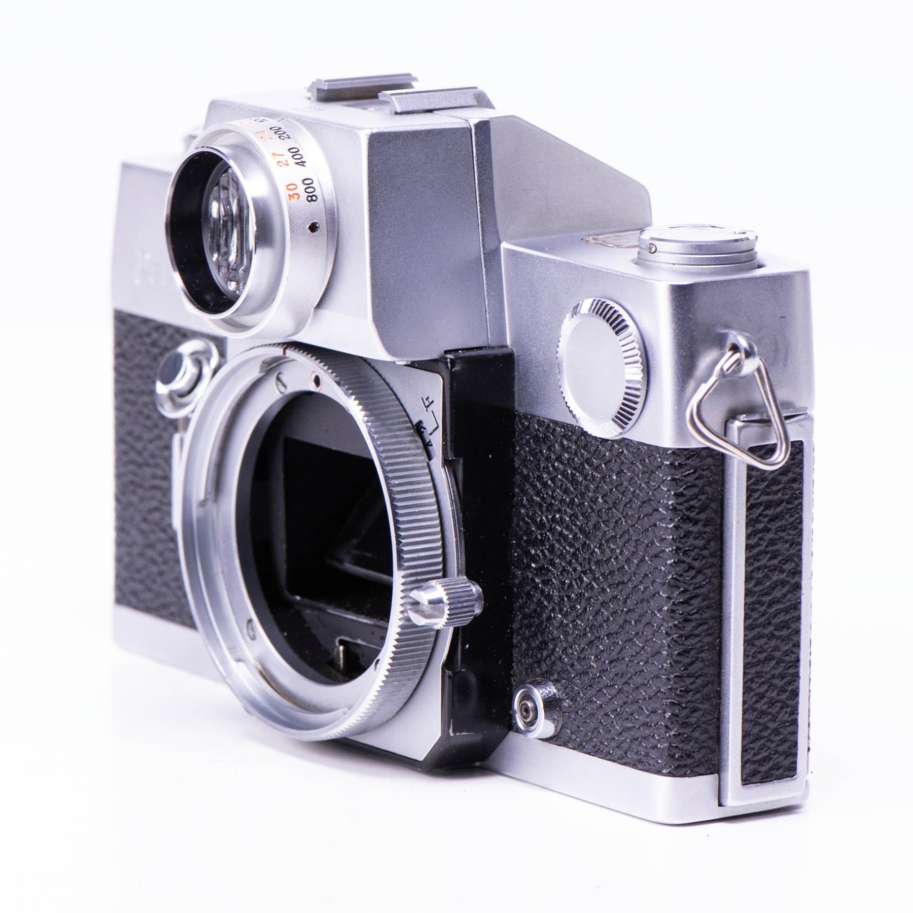 Petri Flex 7 Camera | 55mm f1.8 lens | Breech-lock mount | White | Jap