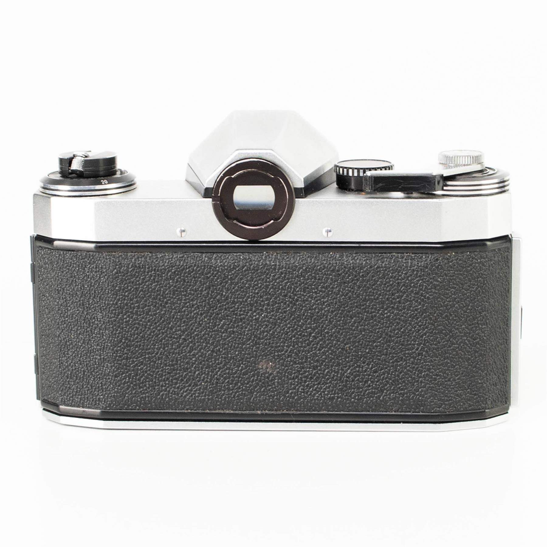 Praktica PL nova 1 Camera | Domiplan 50mm f2.8 | M42 | White | G.D.R |