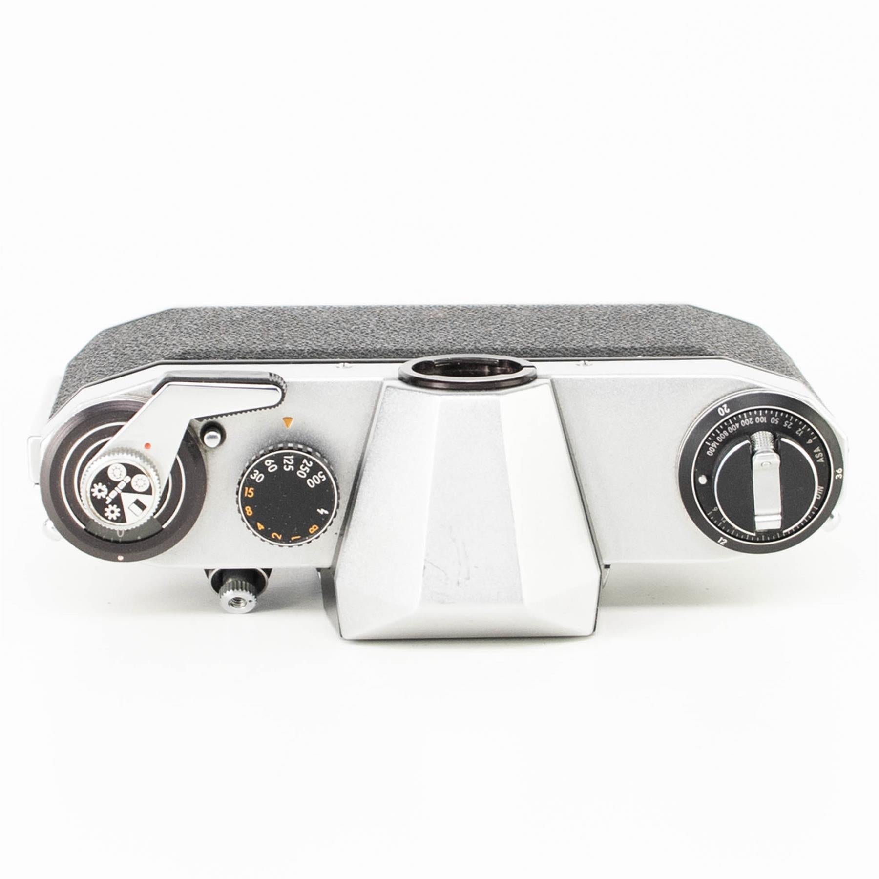 PRAKTICA NOVA＋Domiplan50mm f2.8 M42動作品 Praktica PL nova 1B Camera | 50mm f2.8 lens | M42 | White | G.D.R