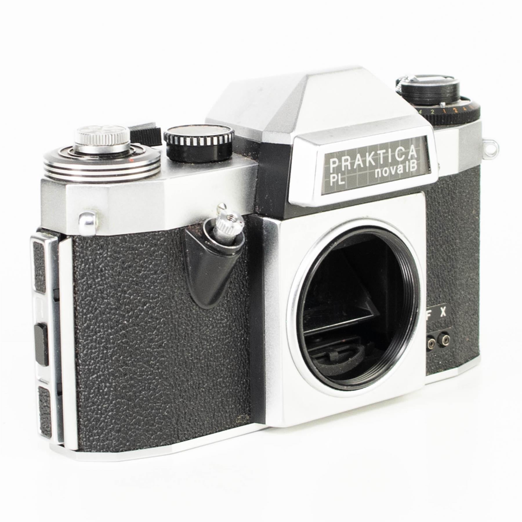 Praktica PL nova 1B Camera | 30mm f3.5 lens | M42 | White | G.D.R | 19