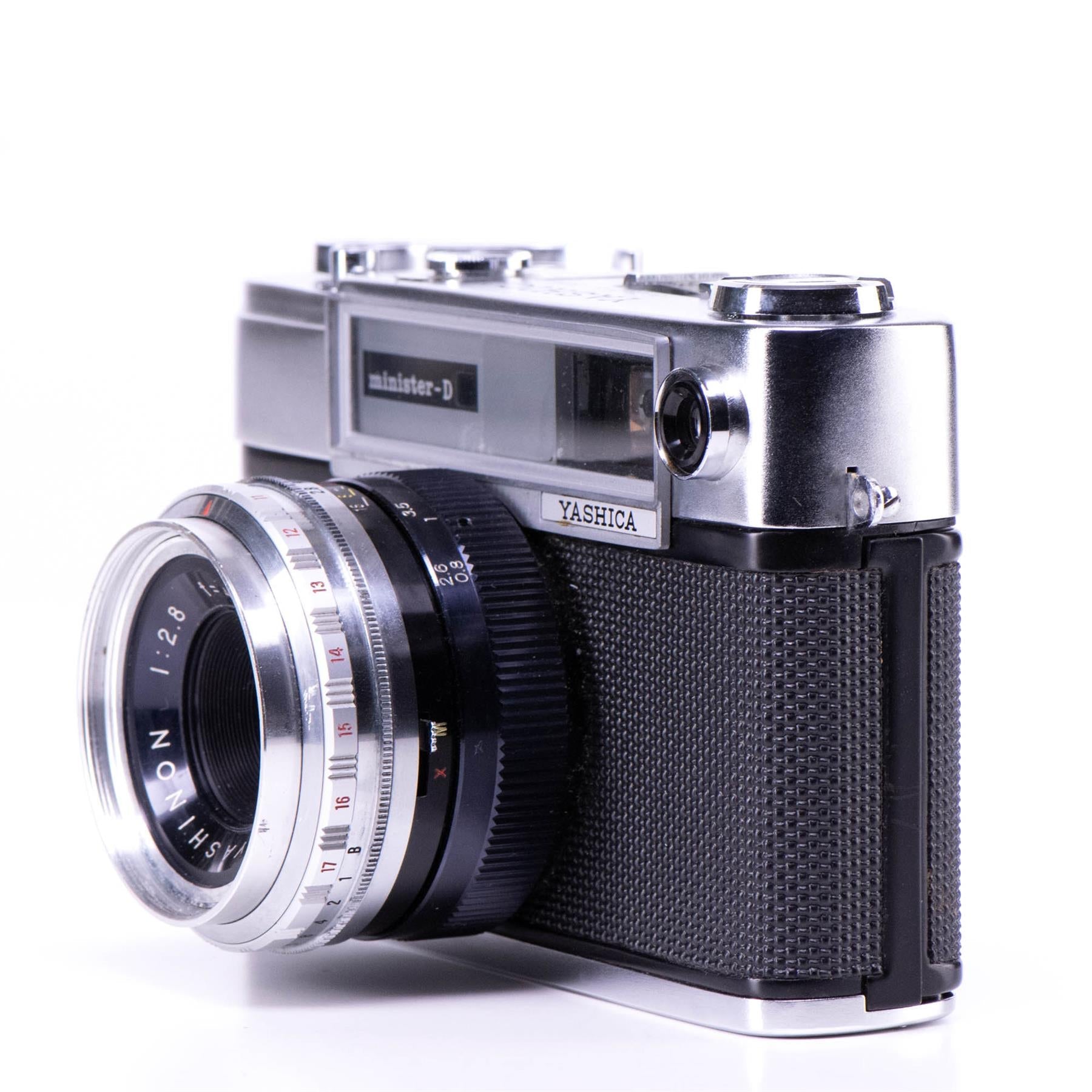 Yashica minister-D Camera | 45mm f2.8 lens | White | Japan | 1964 | No