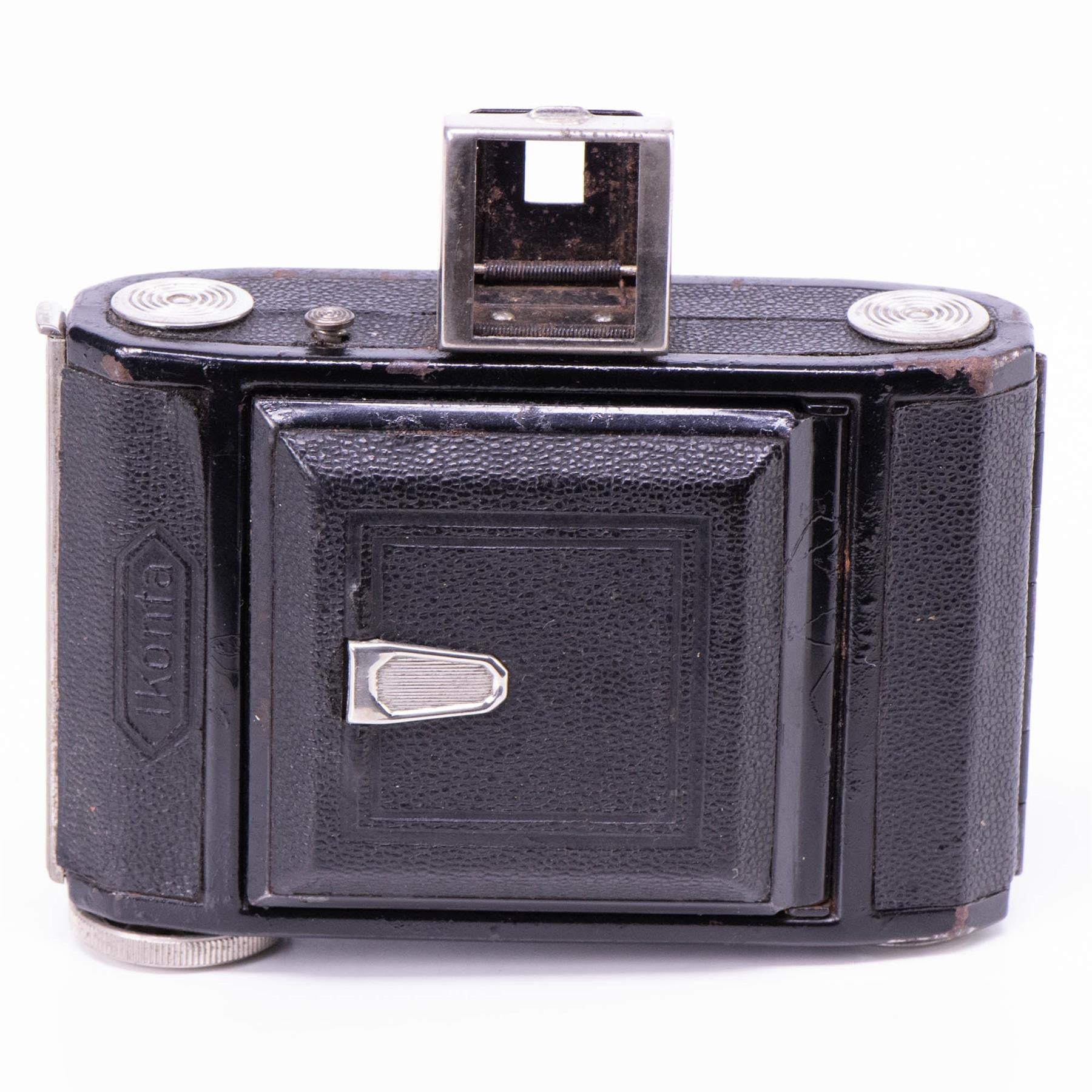 Zeiss Ikon Ikonta 520/18 | Novar 50mm f4.5 lens | Germany | 1931 - 193