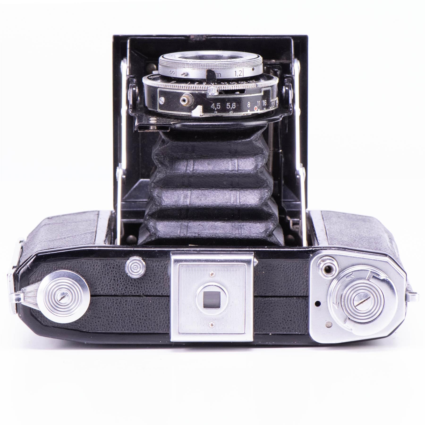 【1938年  Germany】Zeiss Ikon セミイコンタ521 Classic Camera Review: Zeiss Ikon Ikonta 521 - The Noisy Shutter